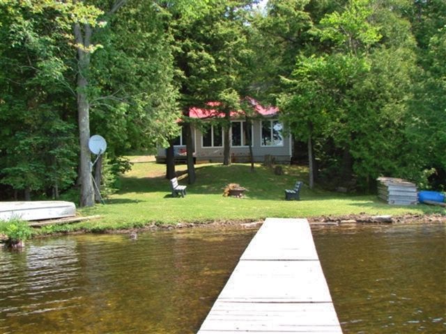 Cottagerentals247.com Inc.   - 245 Elephant Lake $1100/Sum wk image 0