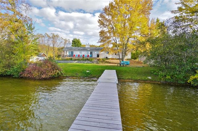 Cottagerentals247.com Inc.   - 433 Kamaniskeg Lake $2850/wk image 0