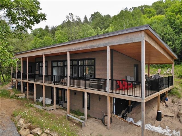 Cottagerentals247.com Inc.   - 498 L'Amable Lake $4000/Sum/wk image 0