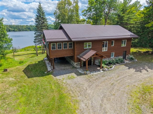 Cottagerentals247.com Inc.   - 511 Clark Lake $3500/summer wk image 0